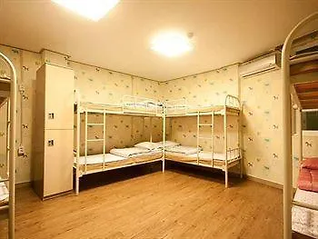 Busan Suk Bak Dot Com Guest House