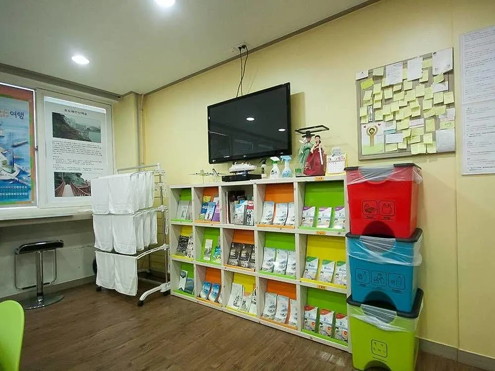Busan Suk Bak Dot Com Guest House 2*,