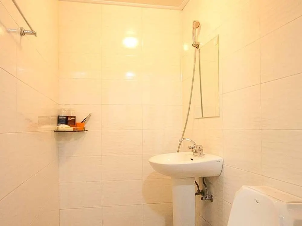 Busan Suk Bak Dot Com Guest House 2*,  South Korea
