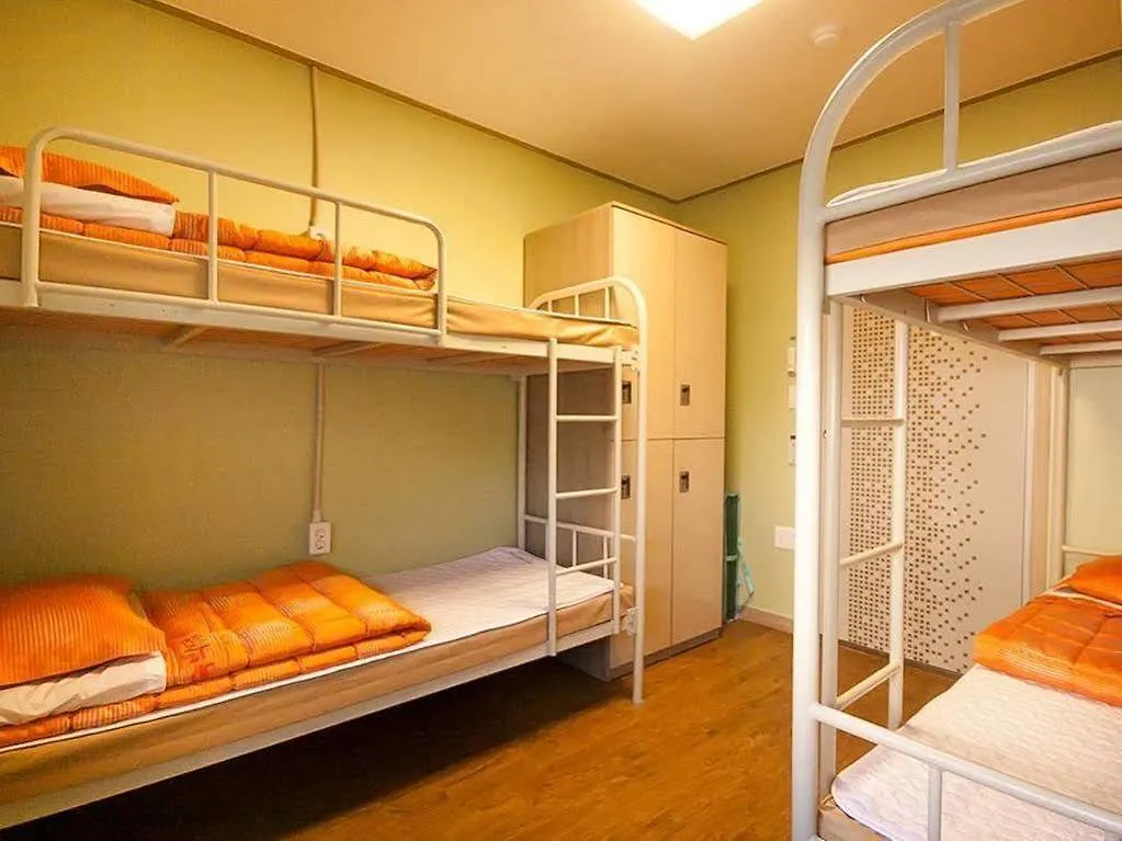 Busan Suk Bak Dot Com Guest House 2*,  South Korea