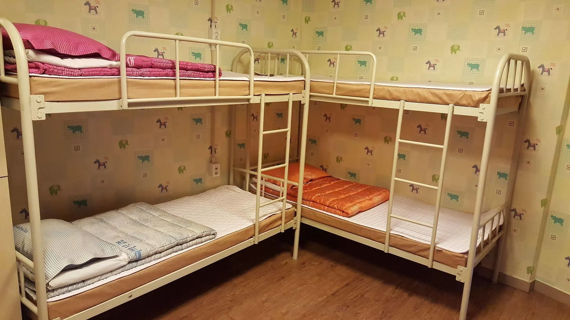 Busan Suk Bak Dot Com Guest House South Korea